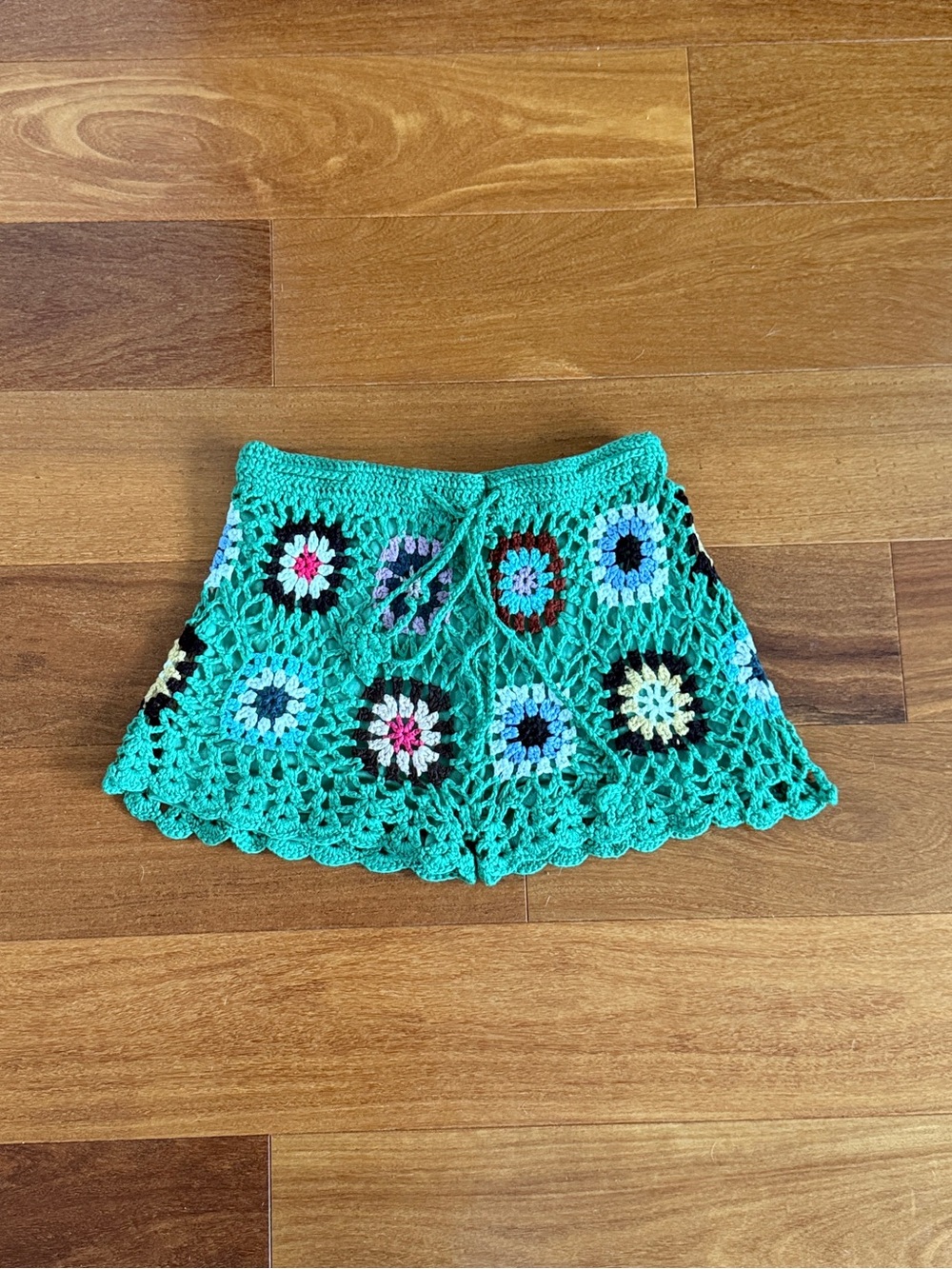 NEW ANDI BAGUS INDAH Green Crochet Floral Mini Skort shorts REVOLVE AGUA BENDITA - Picture 6 of 8